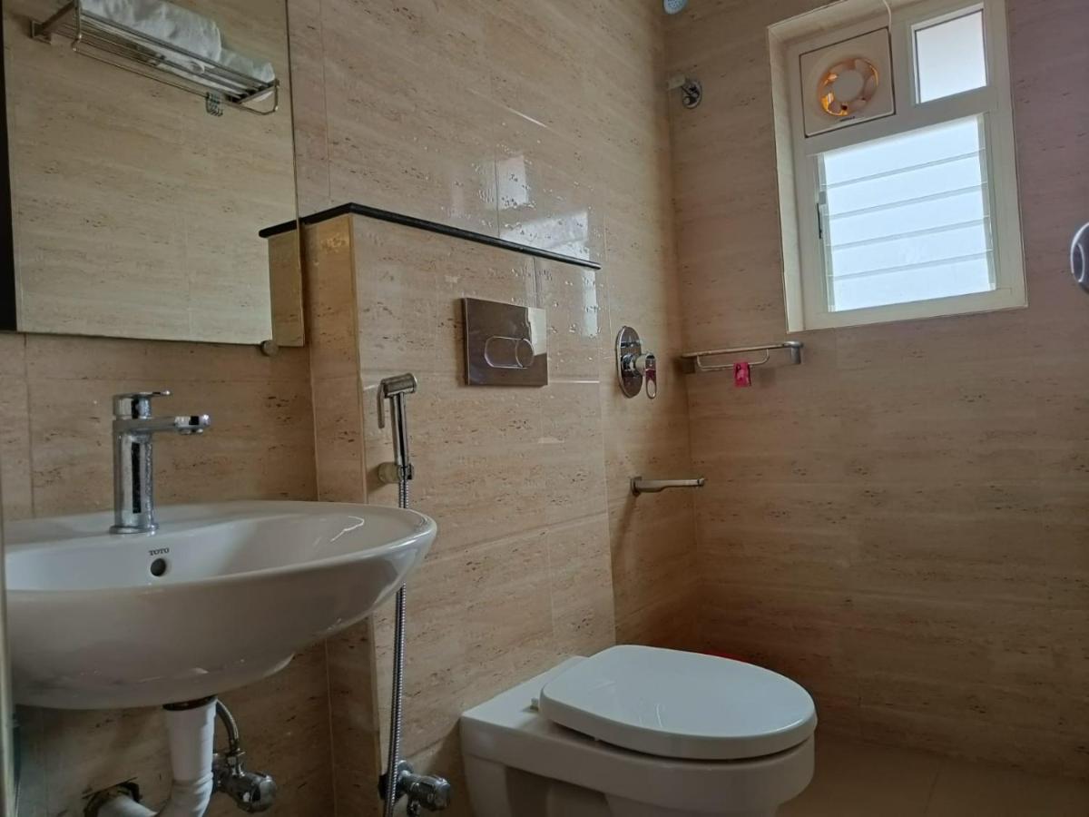 Sheldon Inn Калькутта Экстерьер фото